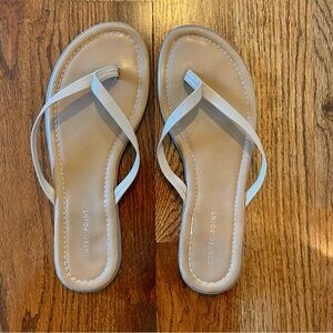 Beige Tan Pleather Faux Leather Thong Sandals Flip Flops Size 9
